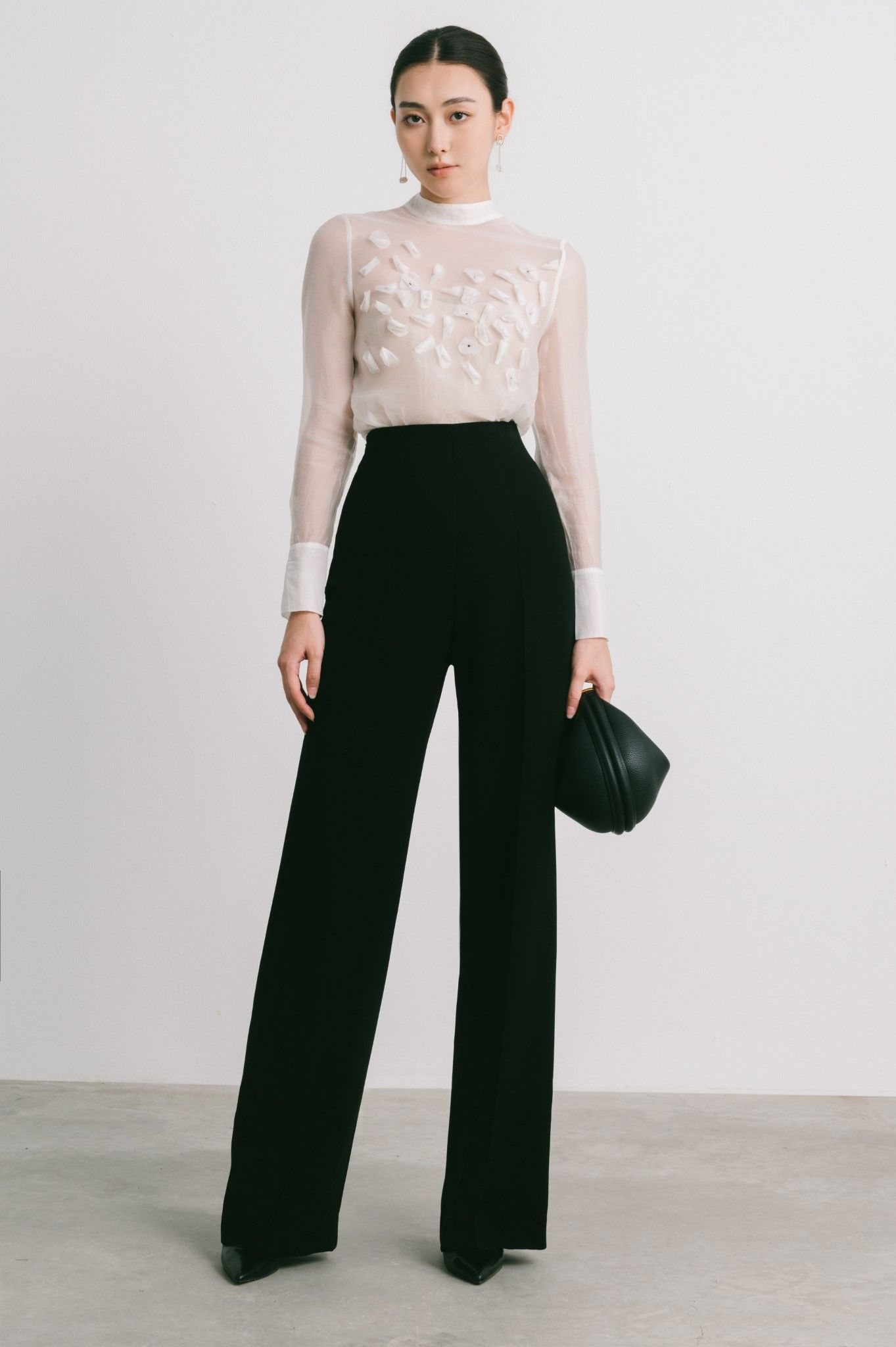 Pantalón Recto en Triacetato · Corte Limpio