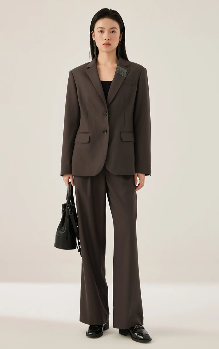 Blazer regular en estambre con bordado de lentejuelas y lana australiana
