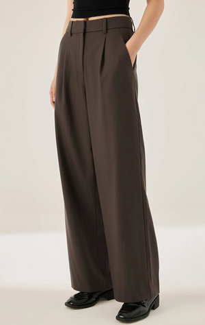 Pantalón Recto de Lana Australiana con Detalle de Cuentas – Invierno