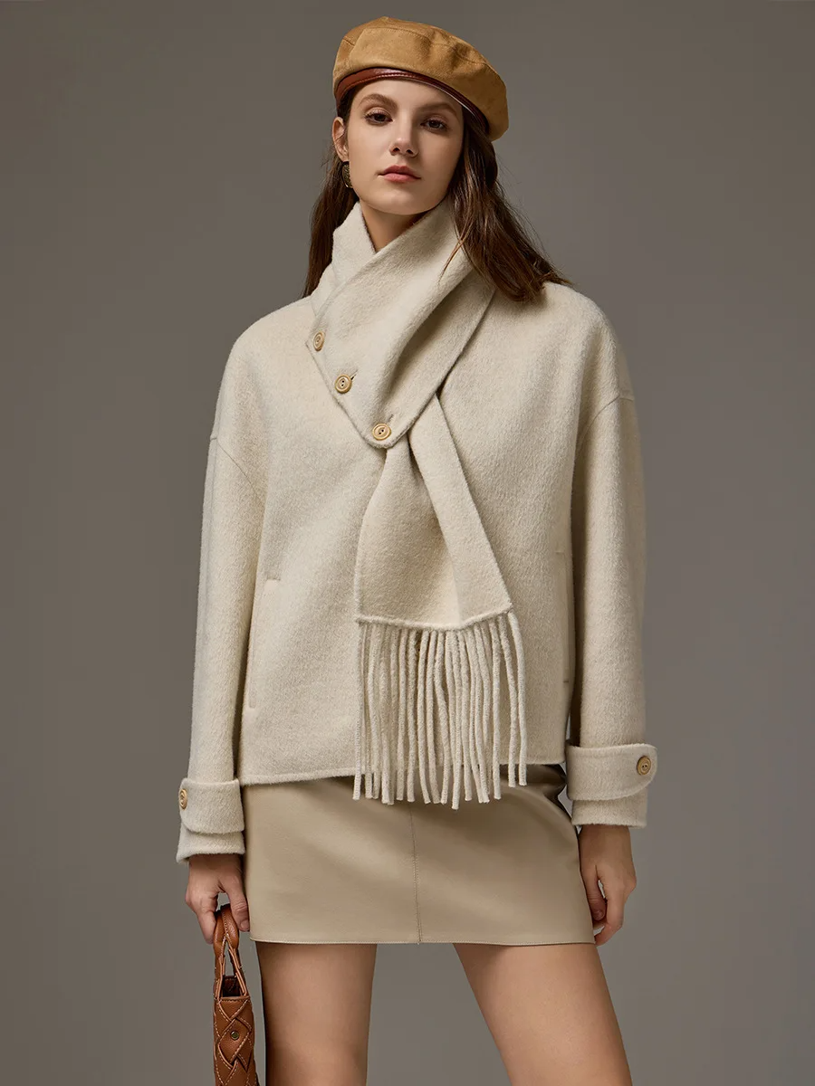 Chaqueta de Lana y Seda con Bufanda Desmontable