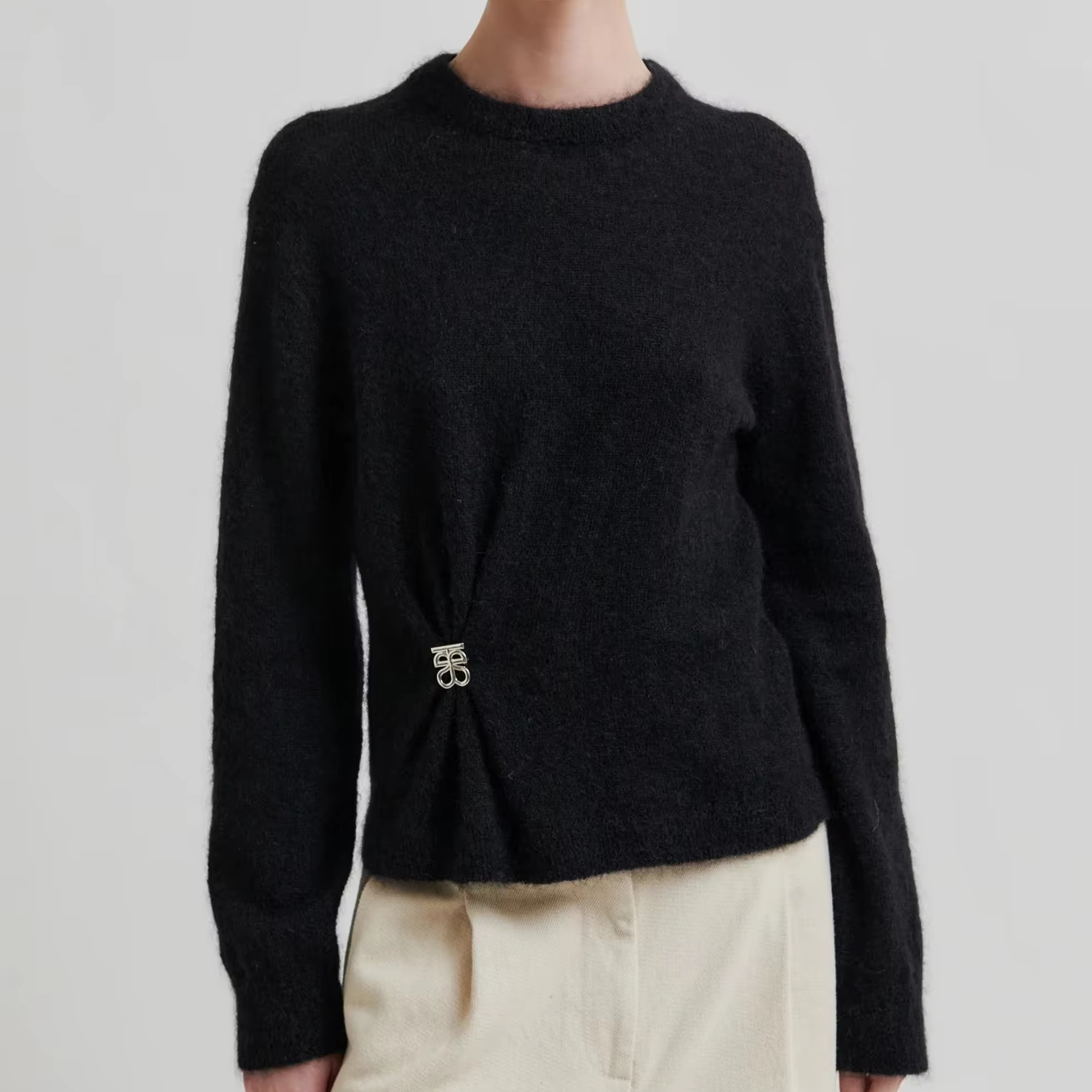 Suéter regular en merino fino y cachemira con detalle de fruncido