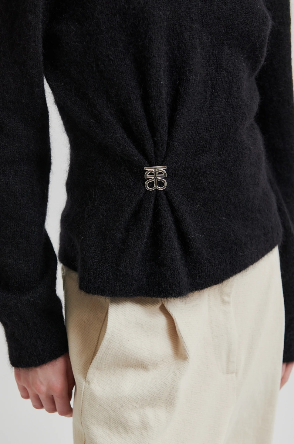 Suéter regular en merino fino y cachemira con detalle de fruncido