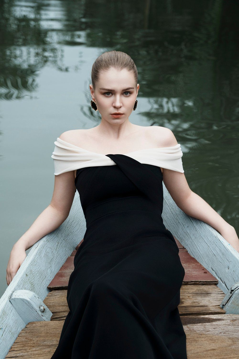 Vestido Largo Off-Shoulder en Punto